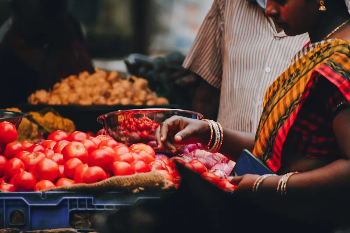 Ridge Farmers Market 2026: What's in Season and When to Go